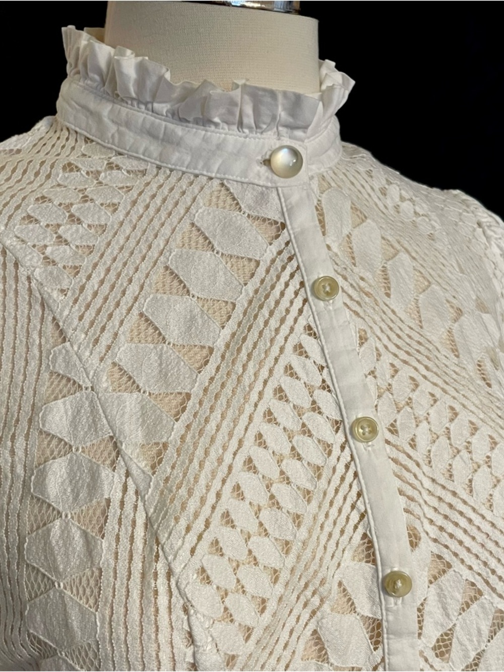 Meadow Rue White Lace Button-Front Blouse - Picture 3 of 3